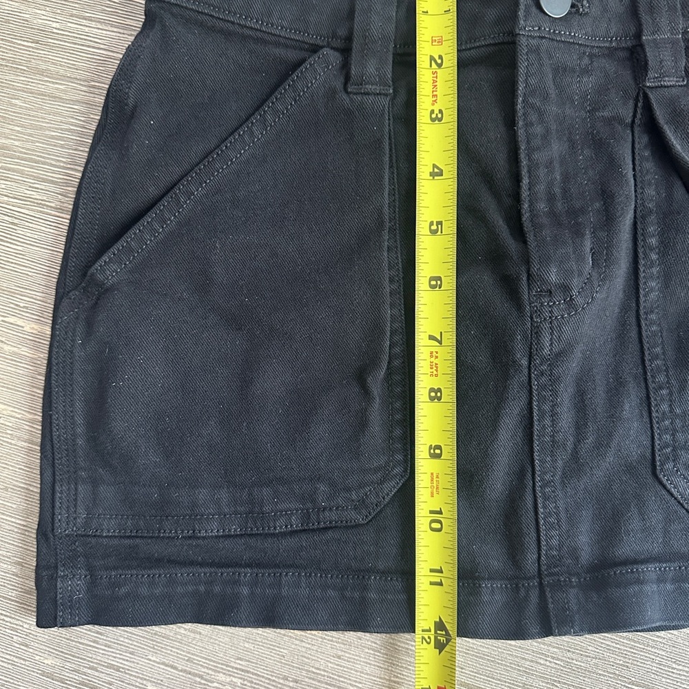 Aritzia TNA Black Cargo Skirt - Picture 5 of 5